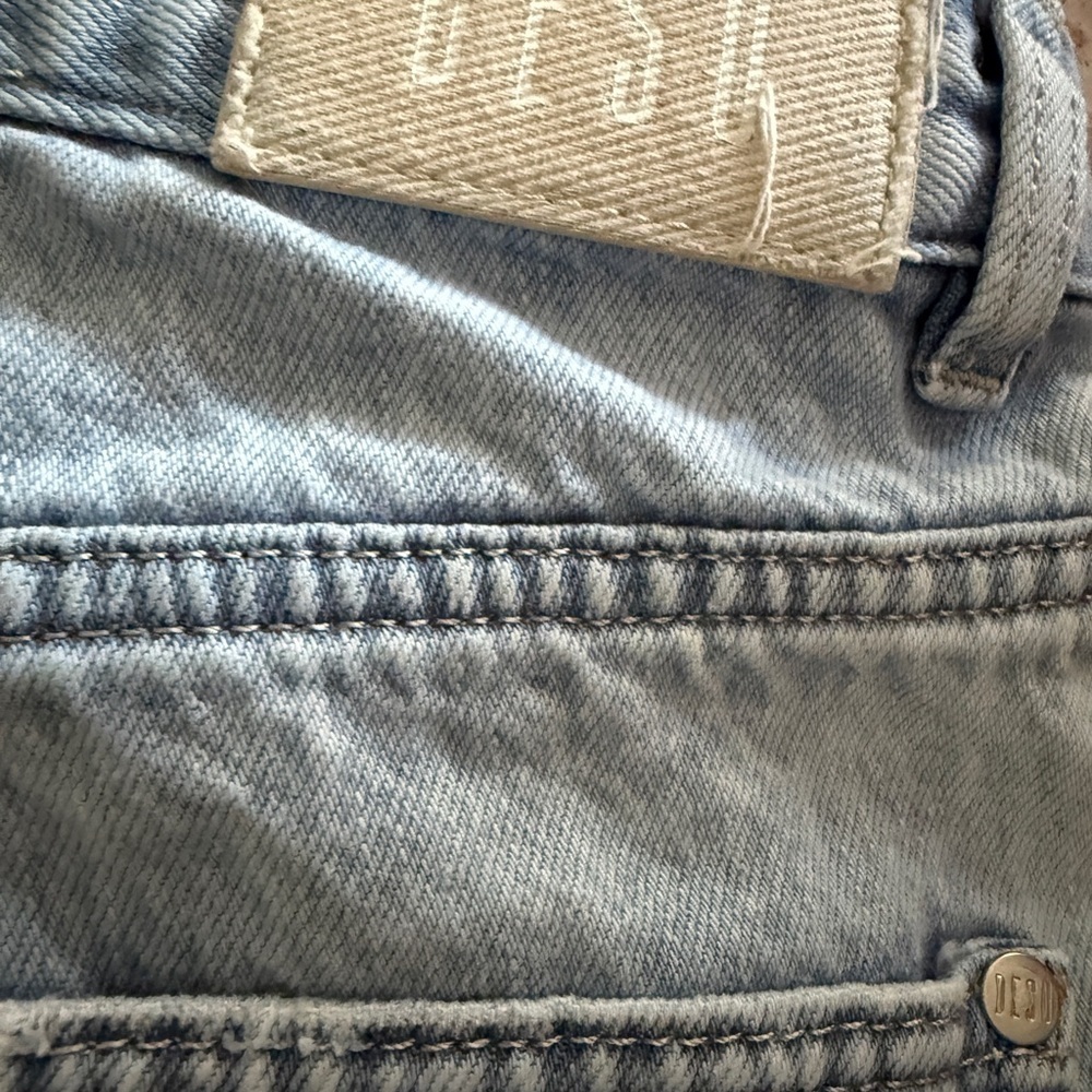 Desu denim light  Blue Women's Jeans- great used condition -Alice straight leg - Picture 4 of 9